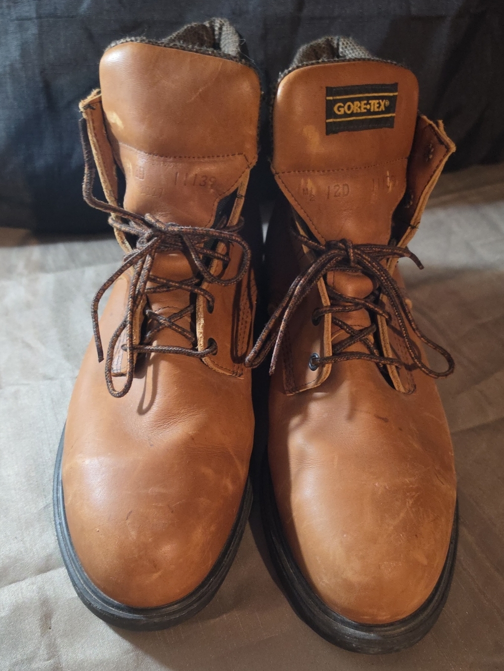 GORE-TEX Men's Tan Leather Lace-Up Boots